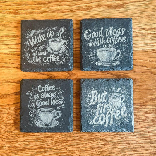 Kaffee Untersetzer aus Schiefer | Gravierte Untersetzer mit Sprüchen | Geschenk für Kaffeeliebhaber | Handgemachte Schieferuntersetzer Set